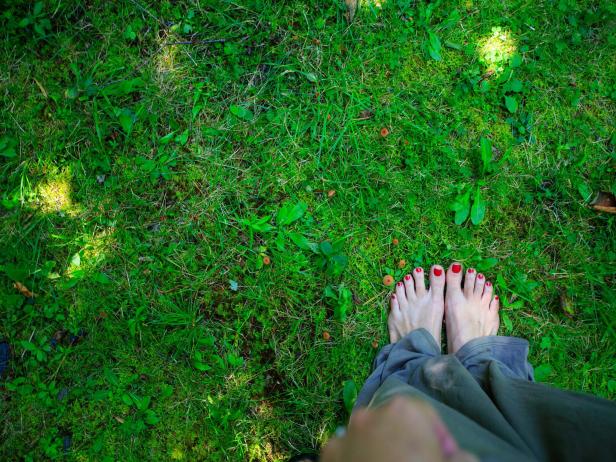 Bare feet in nature at Stowe Mountain Lodge in Vermont