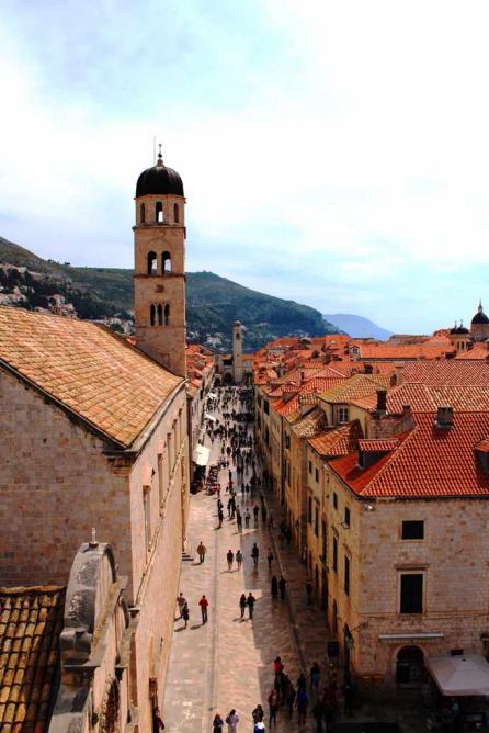 Stradun, Dubrovnik Old City © Rebecca Cairns