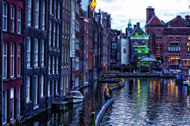 Amsterdam, Netherlands | © Adam Smok/Flickr