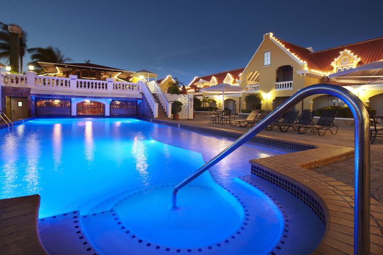 Budget caribbean hotel-Amsterdam Manor Beach Resort 