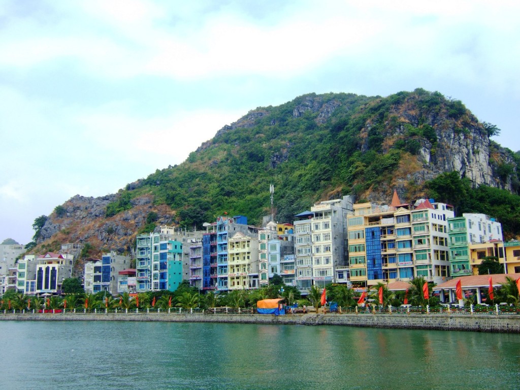 Cat Ba island-stunning place of Vietnam 02