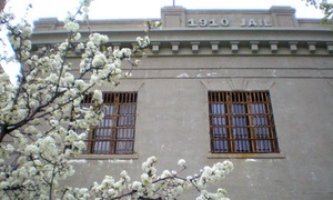 Old Jailhouse, Globe